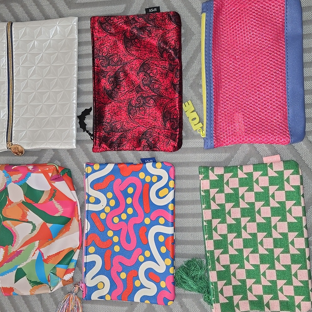 Ipsy Bags - Picture 2 of 2
